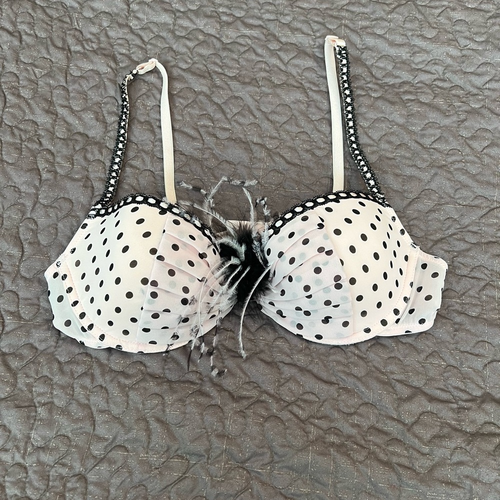 NWOT Size 38B Delicates Pink Bra